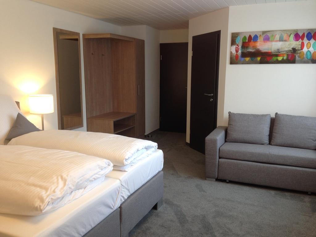 Heroldsberg Tankbar'S Hotelchen חדר תמונה