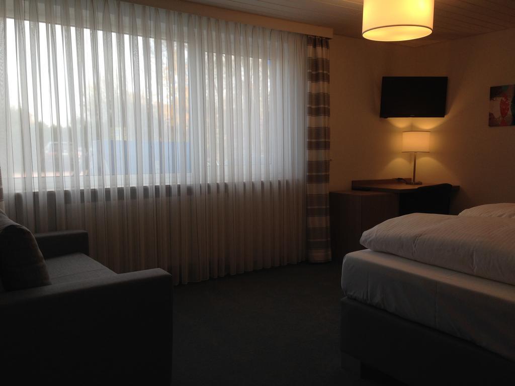 Heroldsberg Tankbar'S Hotelchen חדר תמונה