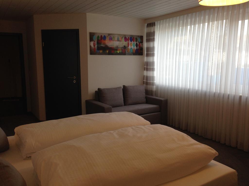 Heroldsberg Tankbar'S Hotelchen חדר תמונה